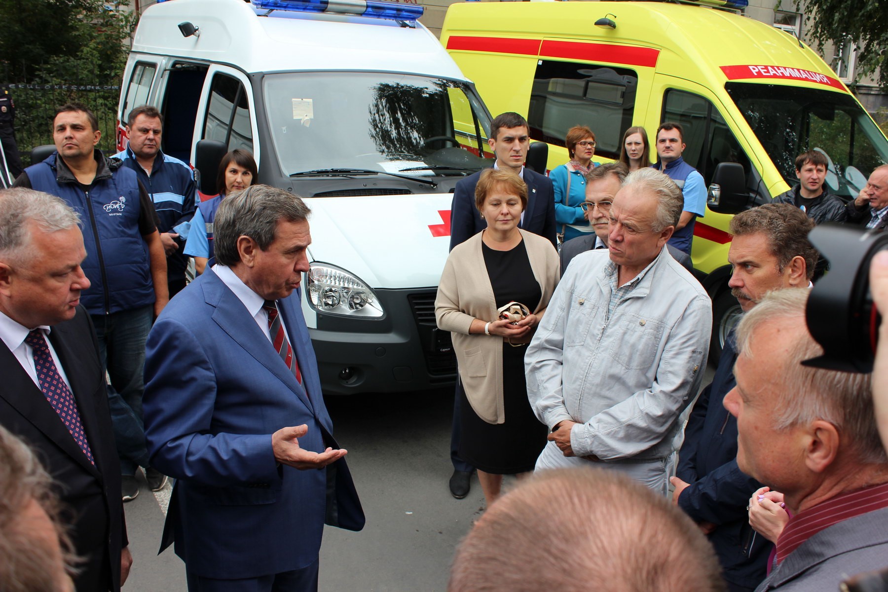 региона  В.Ф.Городецкий с сотрудниками ССМП_новый размер